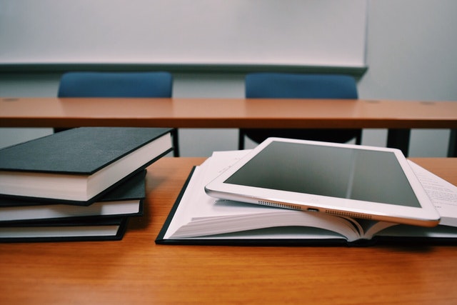 Visita per a l'acreditació dels graus en Educació